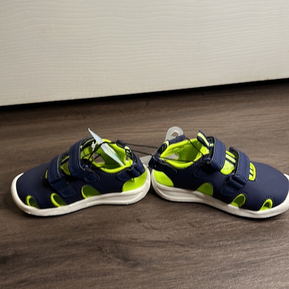 NWT Cat and Jack sandals - Picture 5 of 5